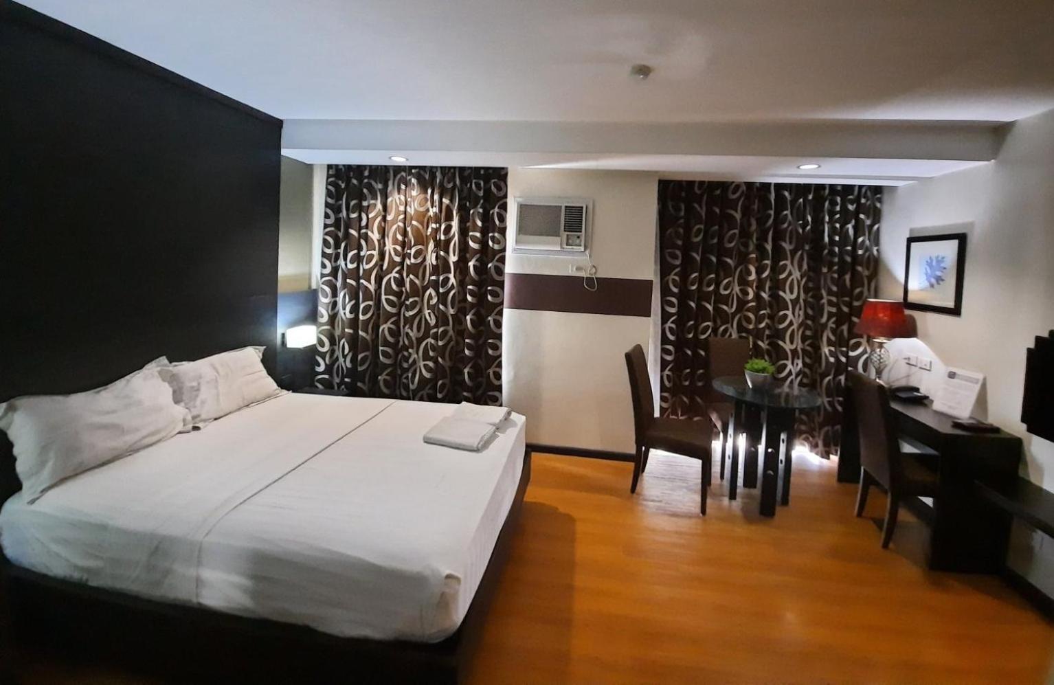 Makati Boutique Hotel Near Naia Airport Terminal 3 Edsa Pasay Cbd Makati City Exterior foto