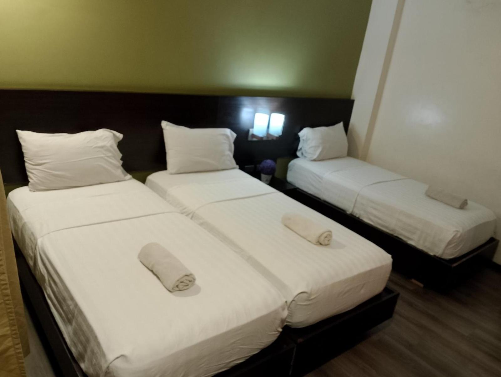 Makati Boutique Hotel Near Naia Airport Terminal 3 Edsa Pasay Cbd Makati City Exterior foto